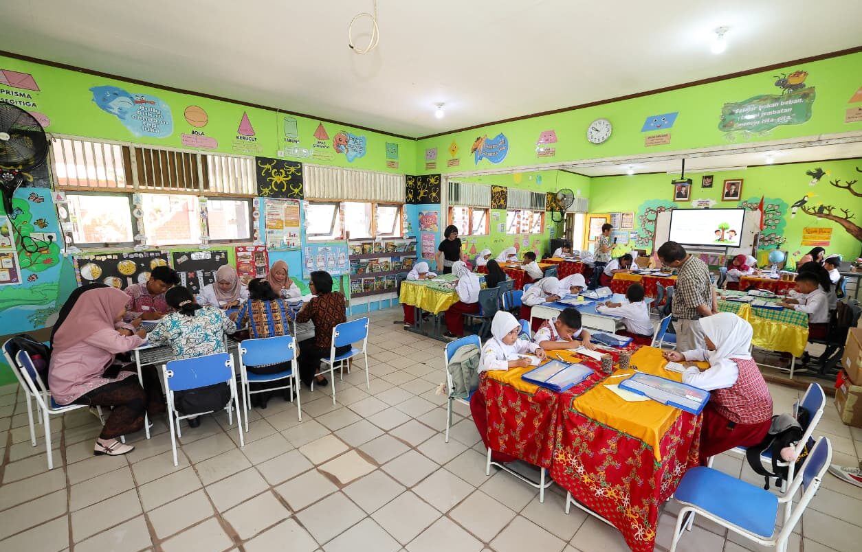 Suasana pelatihan menulis cerita anak SDN 019 Sepaku IKN INOVASI 24 siswa Gugus 1