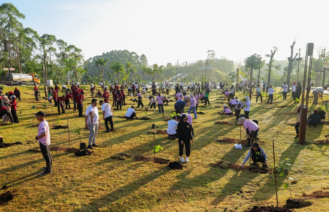 700 Pohon Ditanam di Plaza Legislatif, IKN Perkuat Identitas Kota Hutan