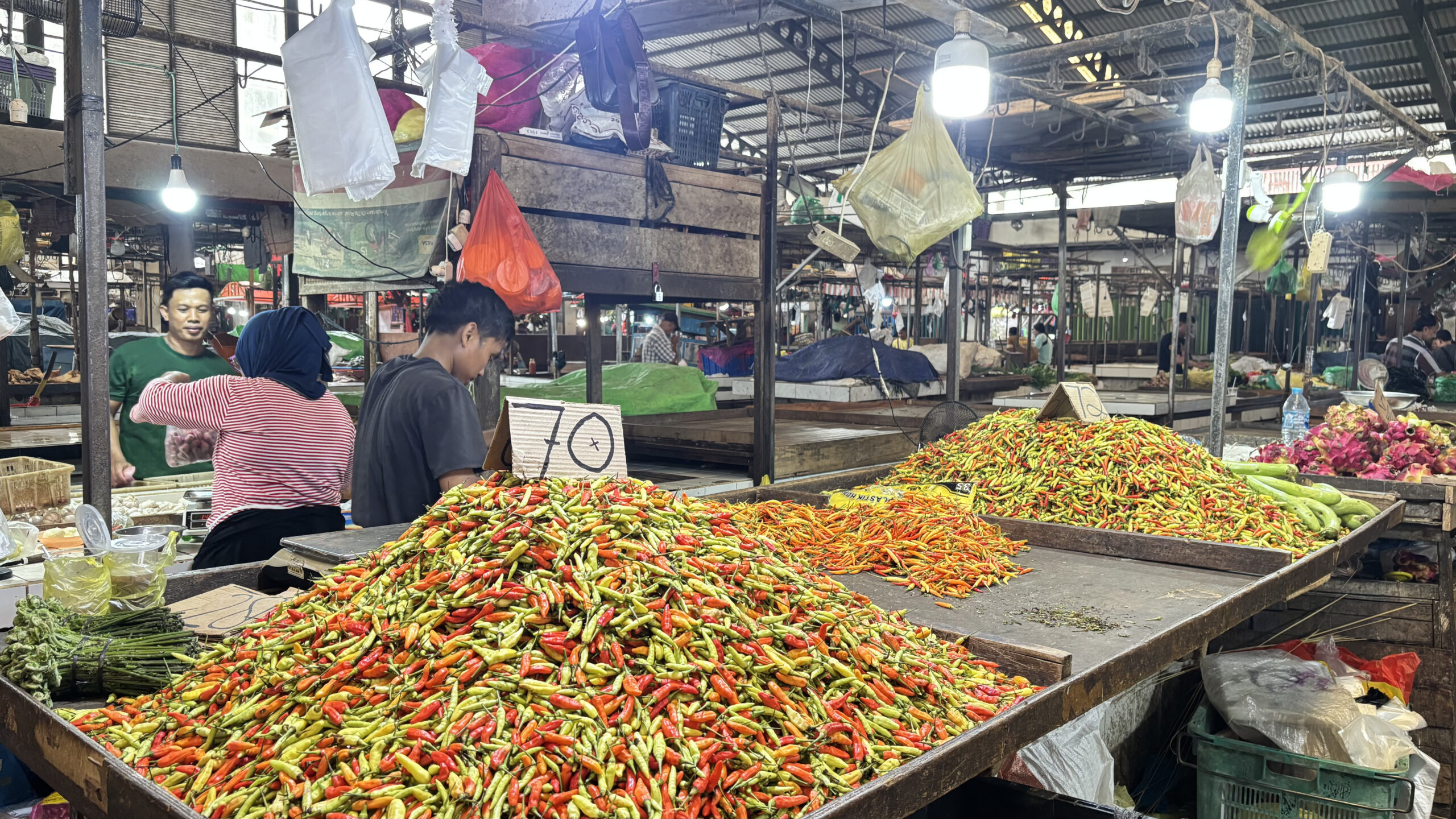 Harga Daging dan Cabai Melonjak Jelang Idul Adha, Permintaan di Pasar Flamboyan Tak Setinggi Tahun Lalu