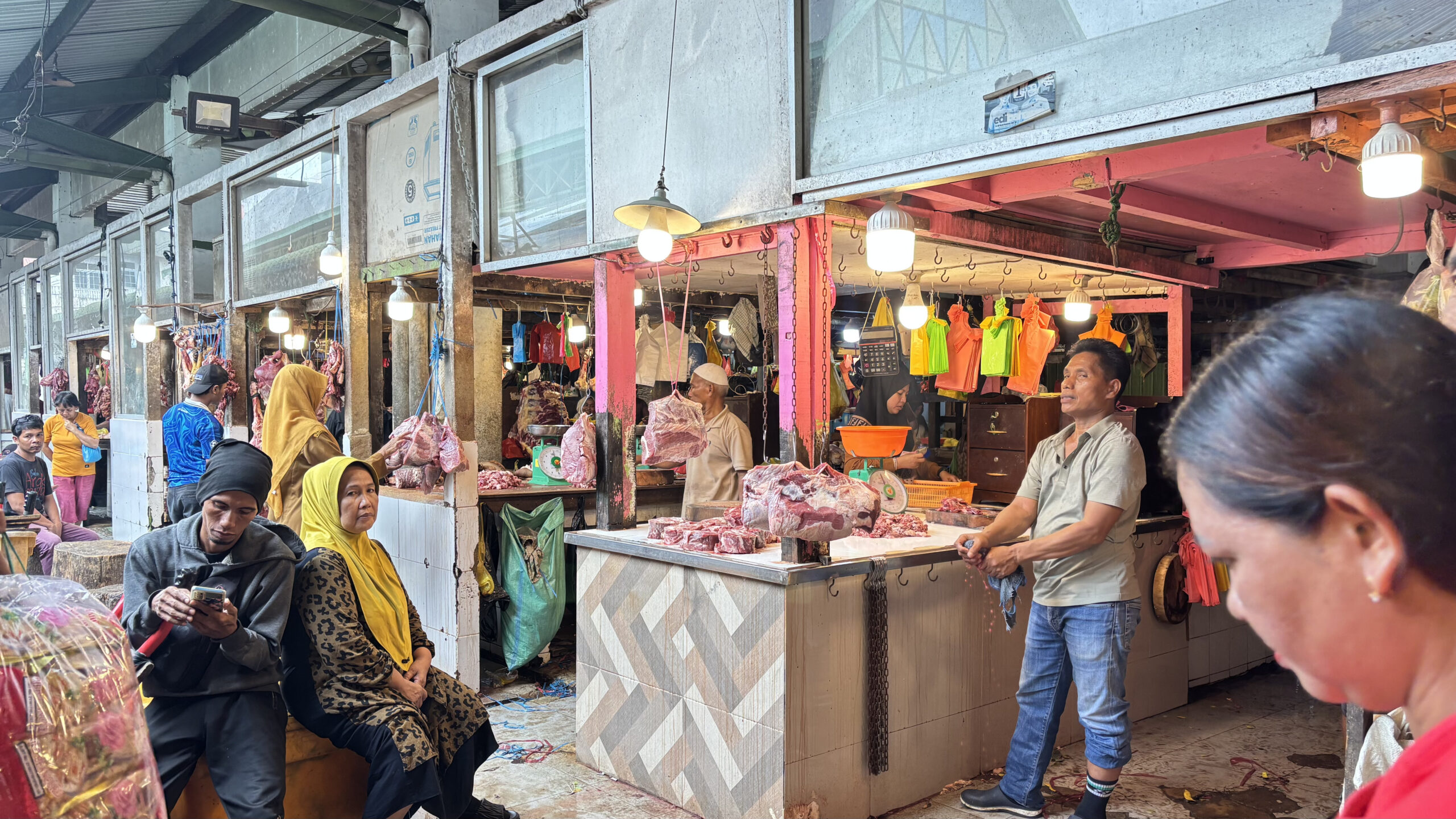 Lapak-daging-sapi-Pasar-Flamboyan-Pontianak-harga-naik-Idul-Adha-2026