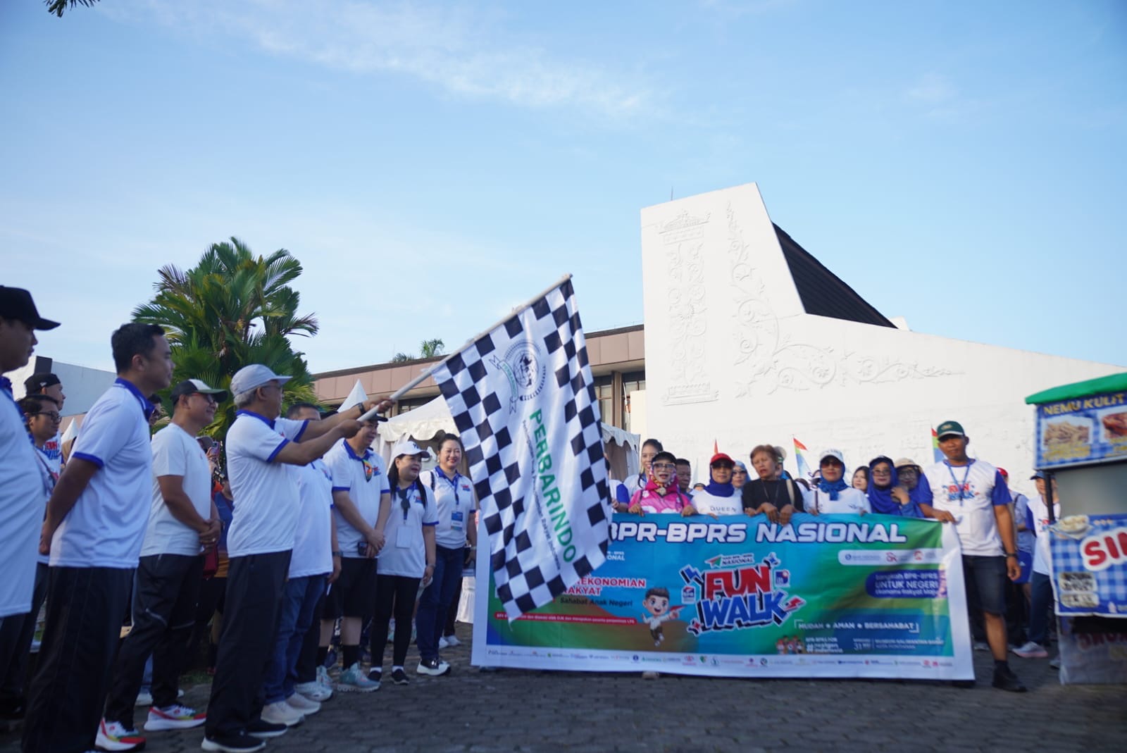 Topang Ekonomi Kerakyatan, Mayoritas Nasabah BPR Merupakan Pelaku UMKM