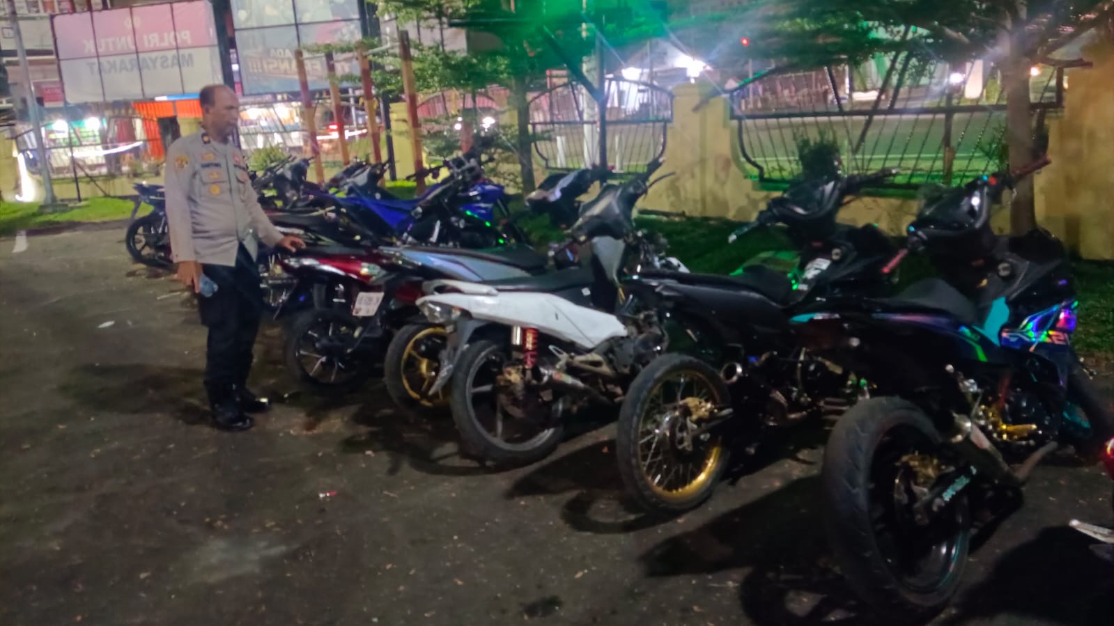 Ganggu Kenyamanan Warga, 10 Sepeda Motor Berknalpot Bising Disita di Ketapang