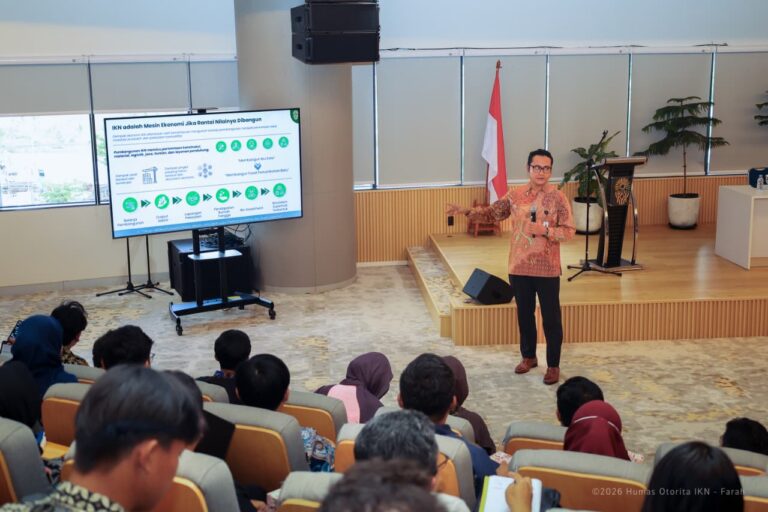 Narasumber-presentasi-IKN-mesin-ekonomi-seminar