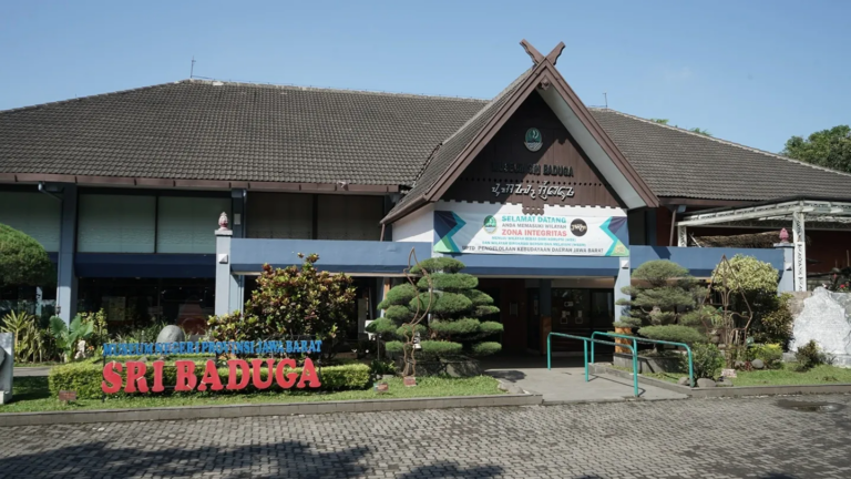 "UPTD Taman Budaya Kalsel berkoordinasi dengan Kementerian Kebudayaan untuk membenahi Gedung Susu, Balairung, dan Wisma yang kondisinya sudah usang."
