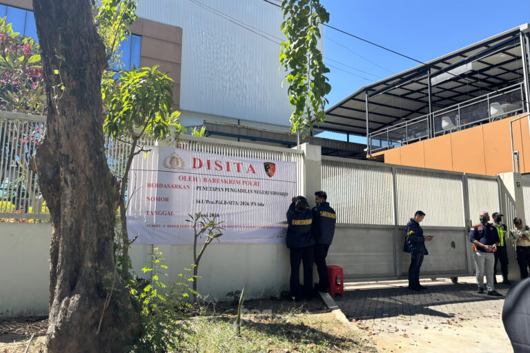 "Dittipideksus Bareskrim Polri menyita pabrik emas PT Simbajaya Utama di Sidoarjo dan mencekal dua direkturnya terkait TPPU pasokan emas ilegal asal Kalbar."