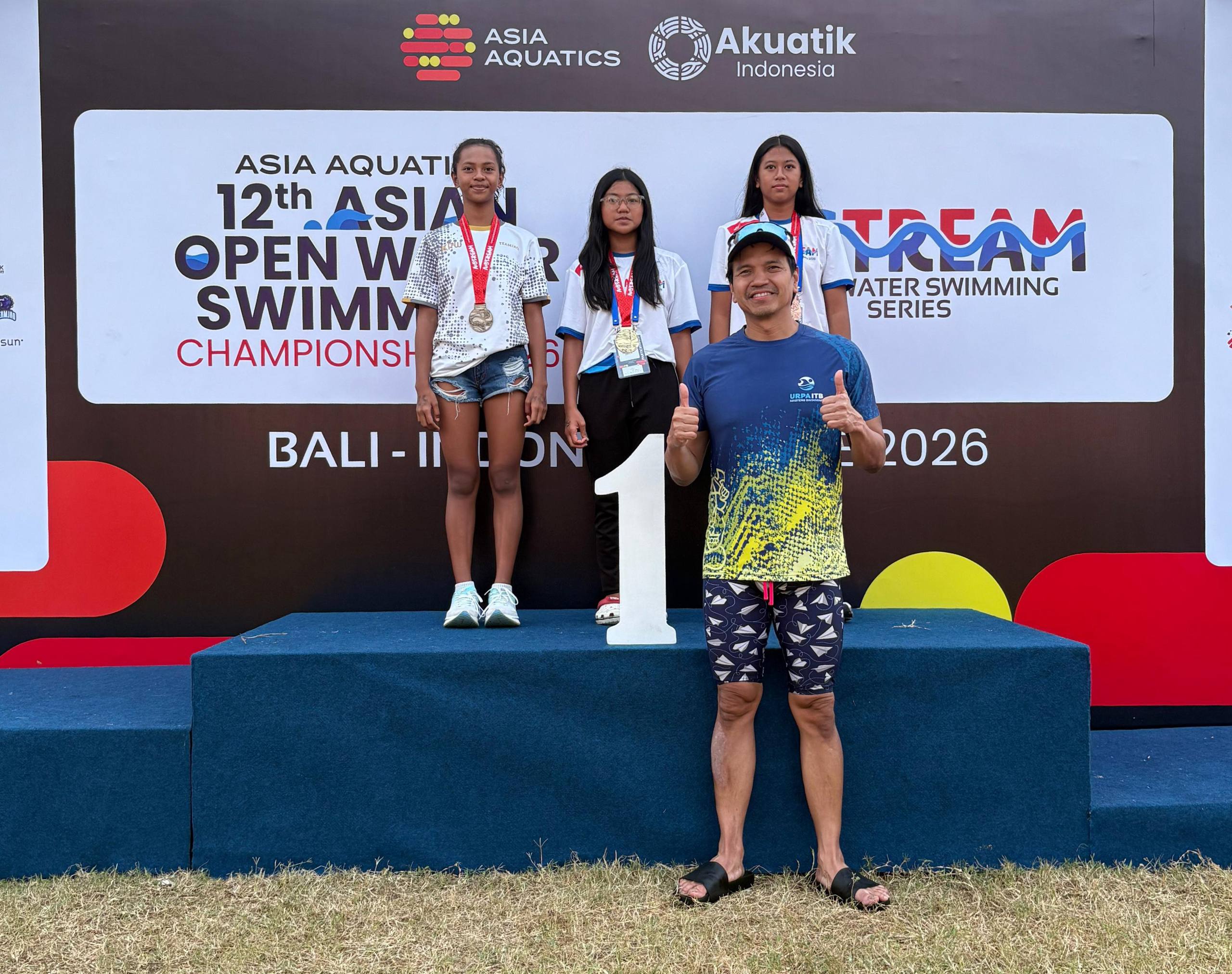 Dua Perenang Muda Kalsel Raih Medali di A-Stream Open Water Swimming Bali