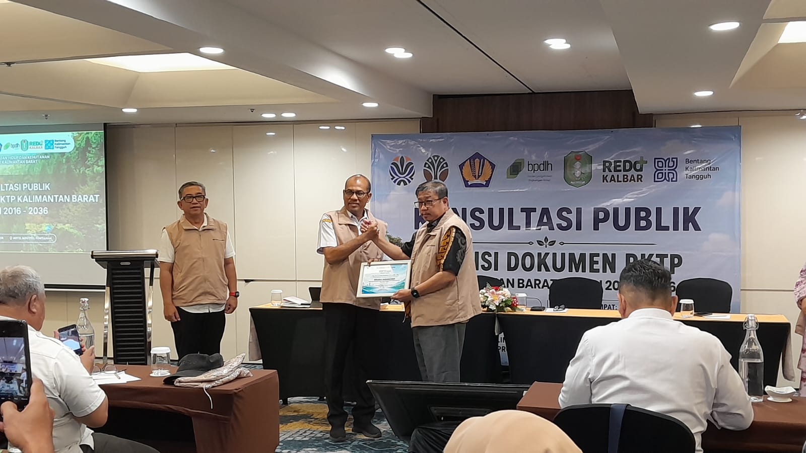 Dukung Penurunan Emisi Global, Pemprov Kalbar Revisi Rencana Kehutanan