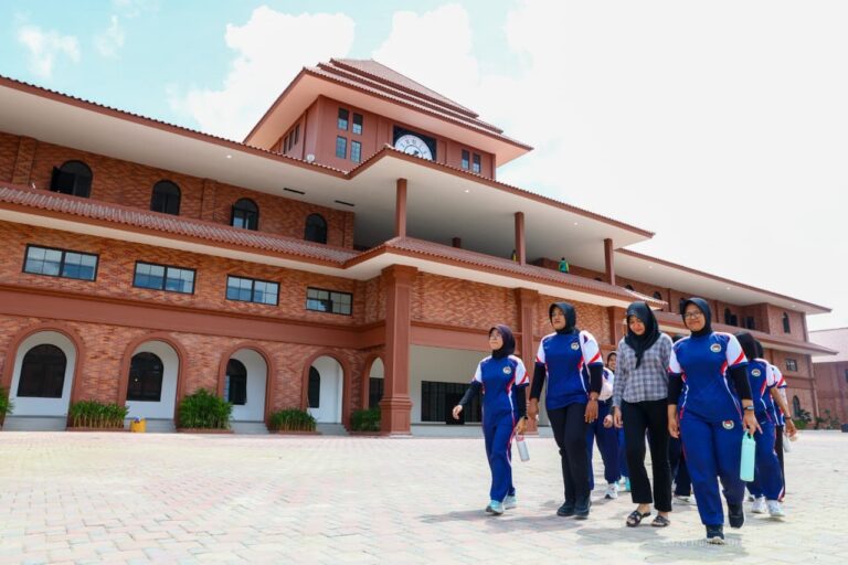 "Fasilitas utama tahap I rampung 100 persen, puluhan personel dan pamong administrasi SMA Taruna Nusantara mulai menempati kampus baru di Ibu Kota Nusantara (IKN)."