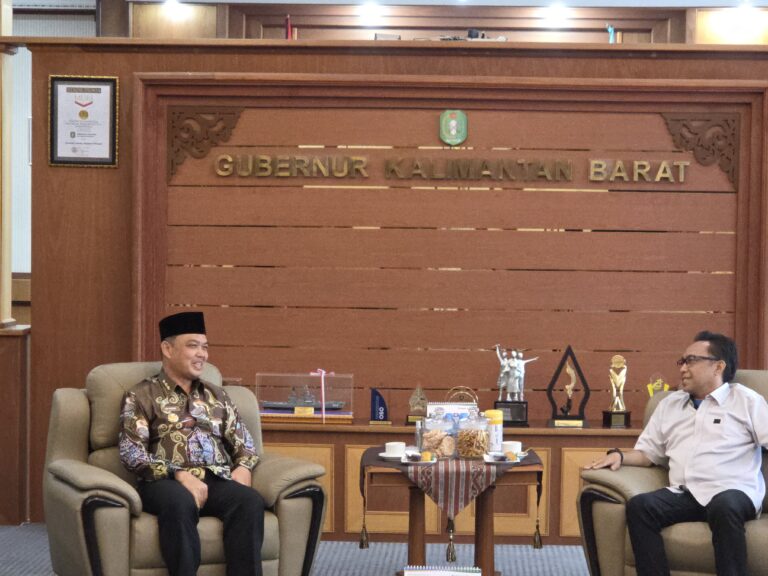 "Gubernur Kalbar Ria Norsan mendukung Haul Akbar Sultan Syarif Abdurrahman Alkadrie sebagai momentum memperkuat persatuan dan sejarah multietnis Pontianak."