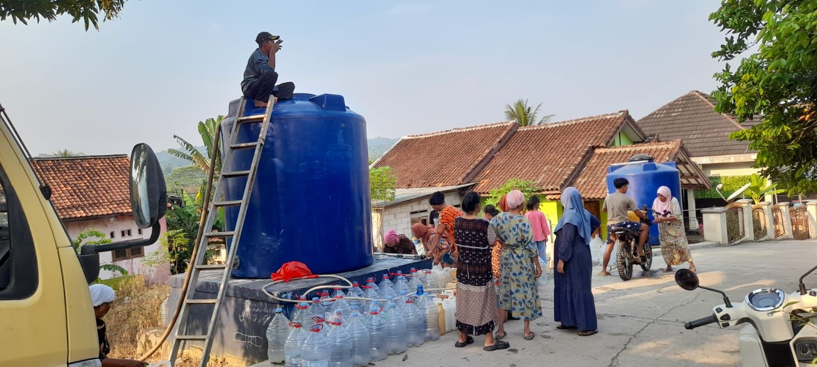 Kekeringan Melanda Sejumlah Wilayah, Penyaluran Air Bersih Diintensifkan