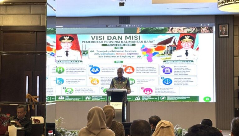 "Pemprov Kalbar menetapkan target pengurangan emisi Gas Rumah Kaca (GRK) sebesar 60% pada 2030 menggunakan instrumen SRN PPI dan dukungan REDD+ GCF."