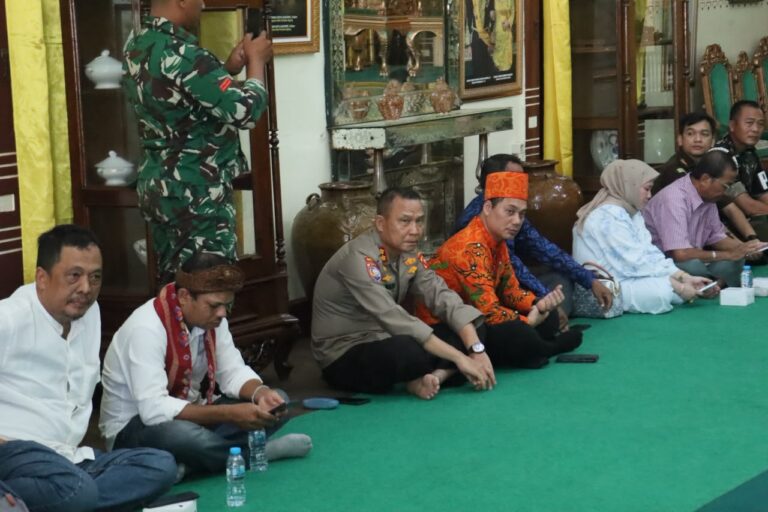 "Pembangunan Kota Pontianak, Kesultanan Pontianak, Pemda Kalbar, Kamtibmas Kalimantan Barat, Infrastruktur Daerah."