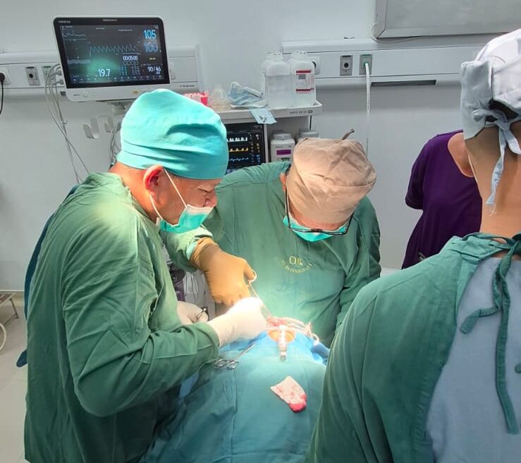 Sambut Hari Bhayangkara ke-80, RS Anton Soedjarwo Gelar Operasi Bibir Sumbing Gratis