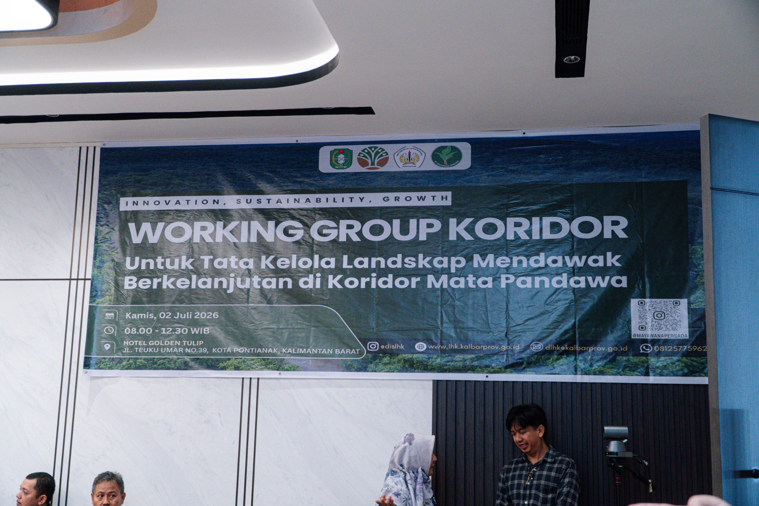 Spanduk resmi working group tata kelola landskap koridor mata pandawa kalbar