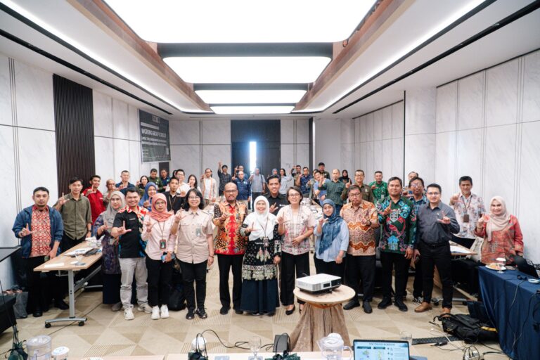 Foto bersama peserta working group pembangunan manusia berbasis cagar biosfer mata pandawa