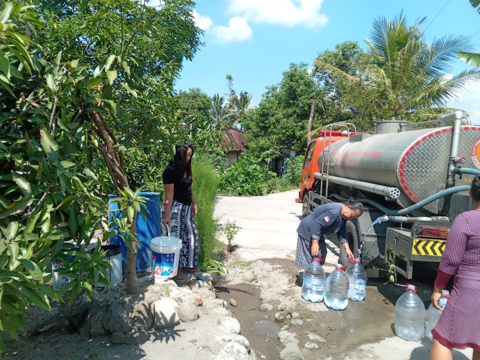 Dampak El Nino Meluas, Puluhan Ribu Warga di Empat Provinsi Krisis Air Bersih