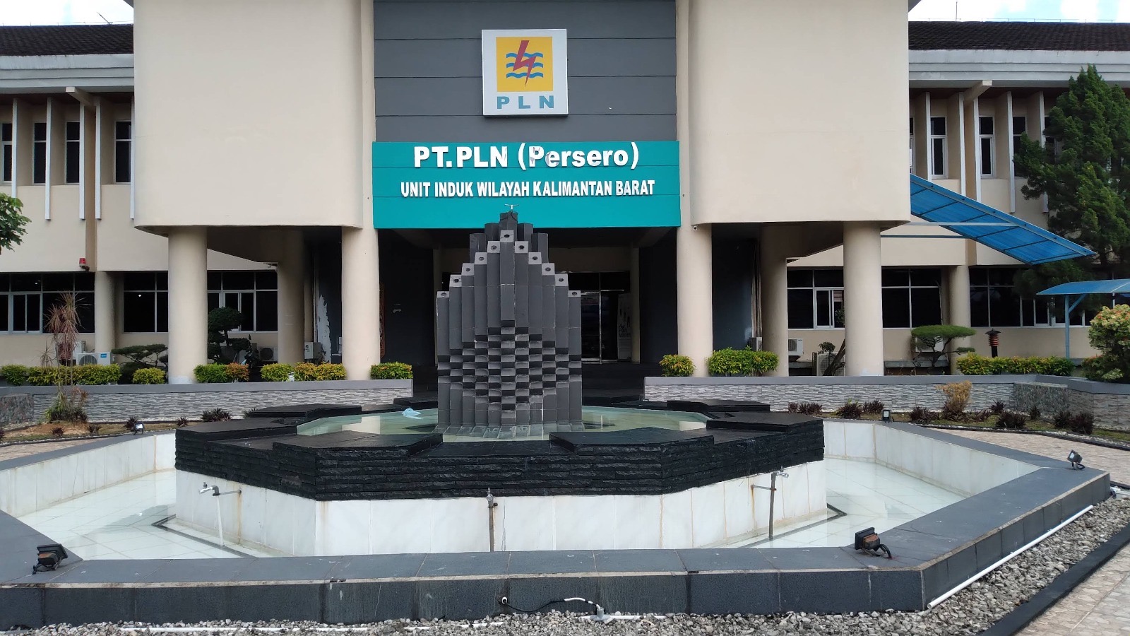 Gaji Direksi Ratusan Miliar, Mahasiswa Kalbar Desak PLN Transparan Ungkap Pemadaman