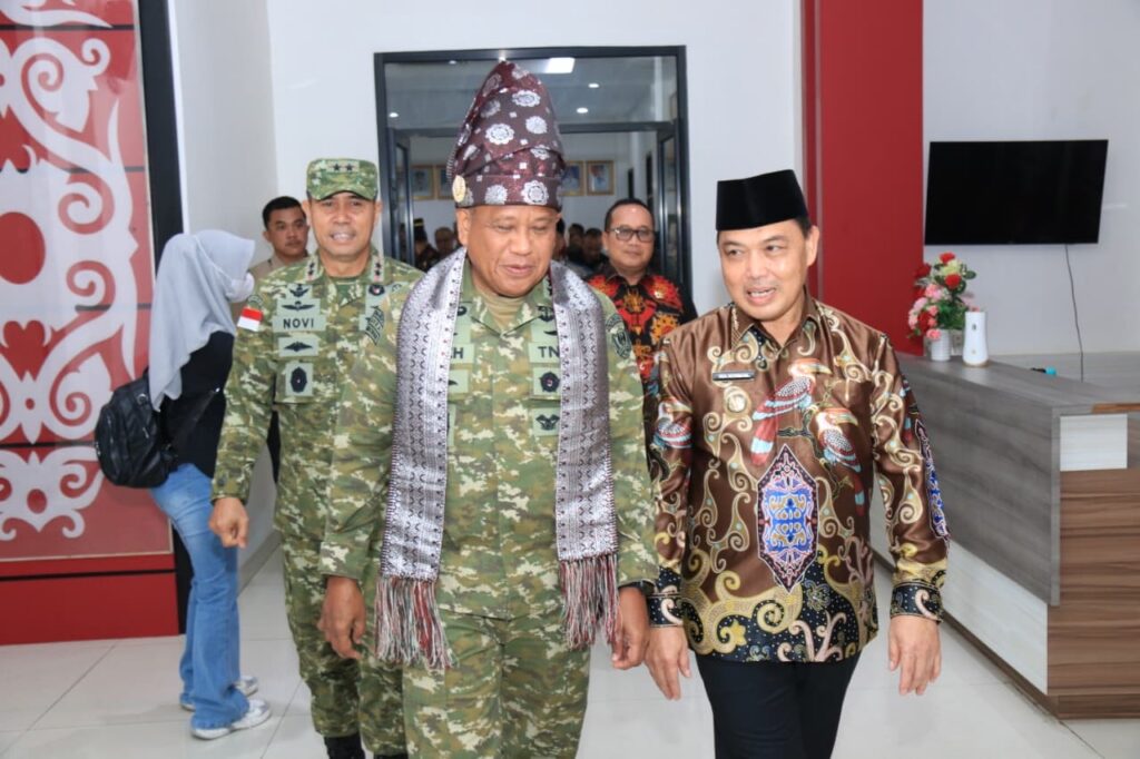 Sambut Wakasad di Pontianak, Pemprov Kalbar Perkuat Sinergi Keamanan Wilayah Perbatasan