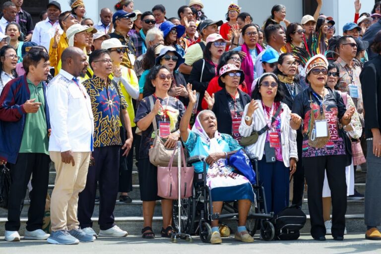 "Pimpinan delapan aras gereja dan FUKRI menggelar penutupan Hari Doa Nasional V Tahun 2026 di KIPP IKN, dihadiri Basuki Hadimuljono."