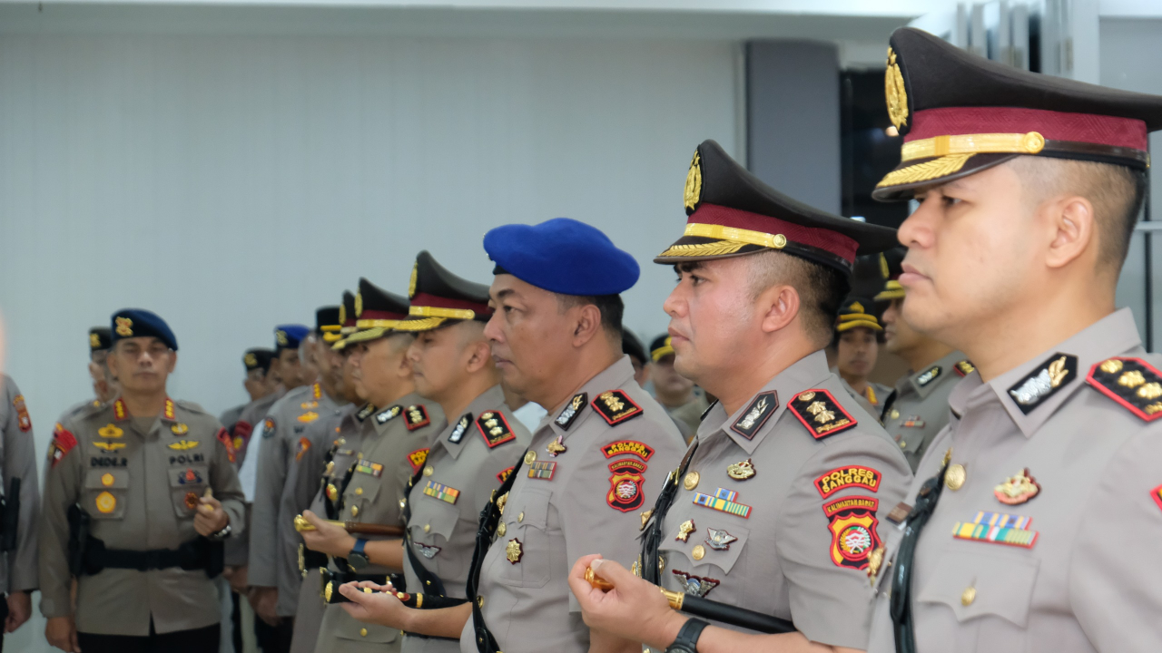 Kapolda Kalbar Pimpin Sertijab Dua Pejabat Utama dan Tujuh Kapolres Jajaran