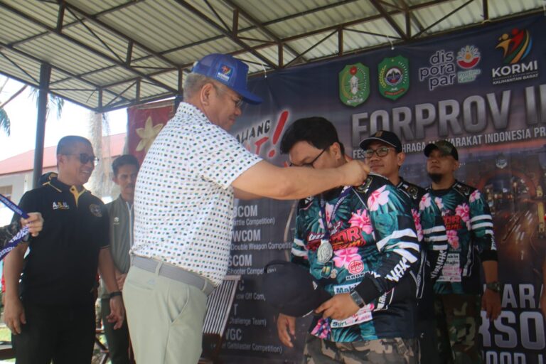 "Kota Pontianak raih juara umum Forprov II KORMI Kalbar 2026 dengan 68 medali. Disusul Singkawang dan Kubu Raya. Ditutup Sekda Kalbar Harisson."