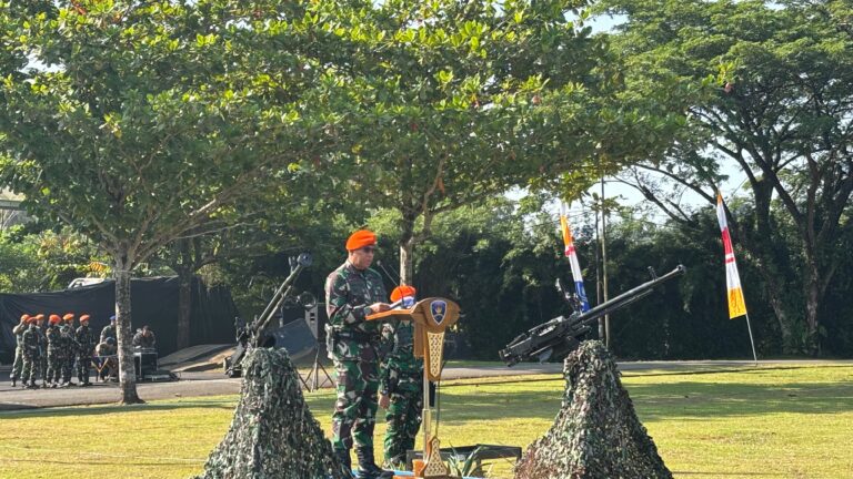 "Panglima Korpasgat Deny Muis pimpin upacara purna tugas Satgas Pamtas RI-PNG BKO Kogabwilhan III di Lanud Supadio Kubu Raya."
