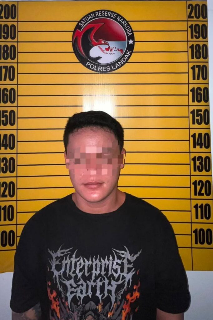 "Satresnarkoba Polres Landak menangkap terduga pengedar narkotika berinisial HJS di Mandor. Polisi sita barang bukti 20,43 gram dan timbangan digital."