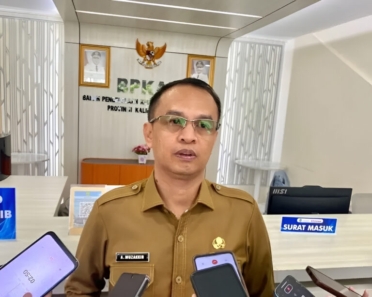 "Kebijakan biodiesel B50 per 1 Juli 2026 diproyeksikan mendongkrak serapan kelapa sawit rakyat di Kaltim dan menjaga harga TBS petani swadaya."