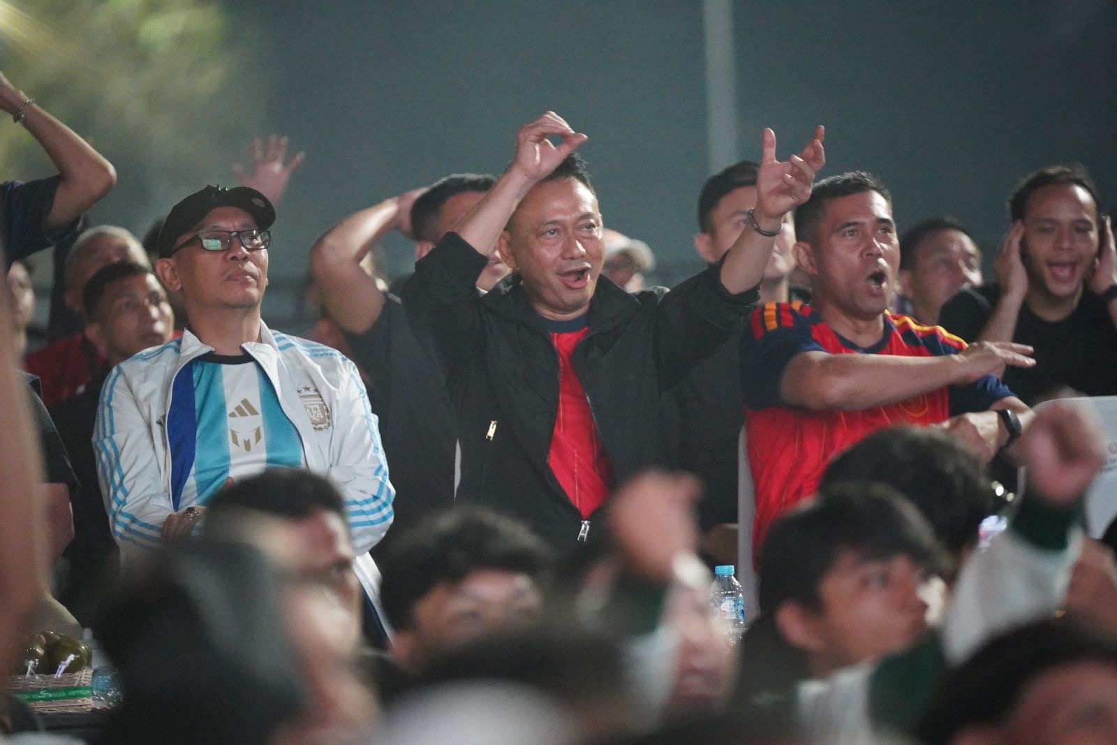 Ribuan Warga Pontianak Padati Jalan Rahadi Oesman Nobar Final Piala Dunia 2026