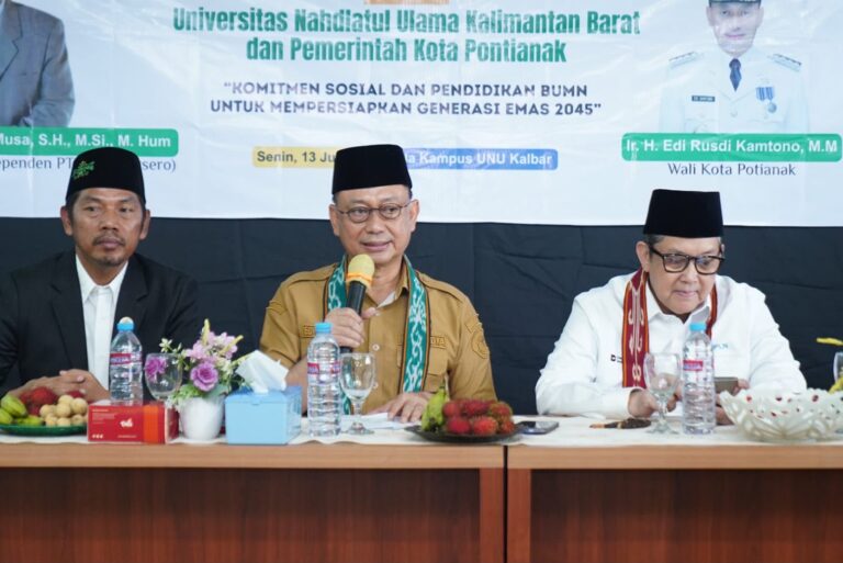 "Pemkot Pontianak resmi jalin kerja sama Tridarma Perguruan Tinggi dengan UNU Kalbar. Wali Kota Edi Kamtono targetkan kenaikan Indeks Pembangunan Manusia."