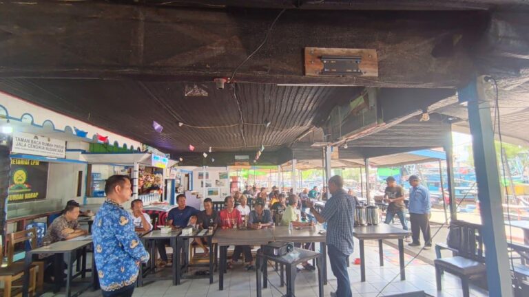 UPB dan BMKG Latih Nelayan Sungai Kakap Baca Cuaca Maritim untuk Keselamatan dan Hasil Tangkap