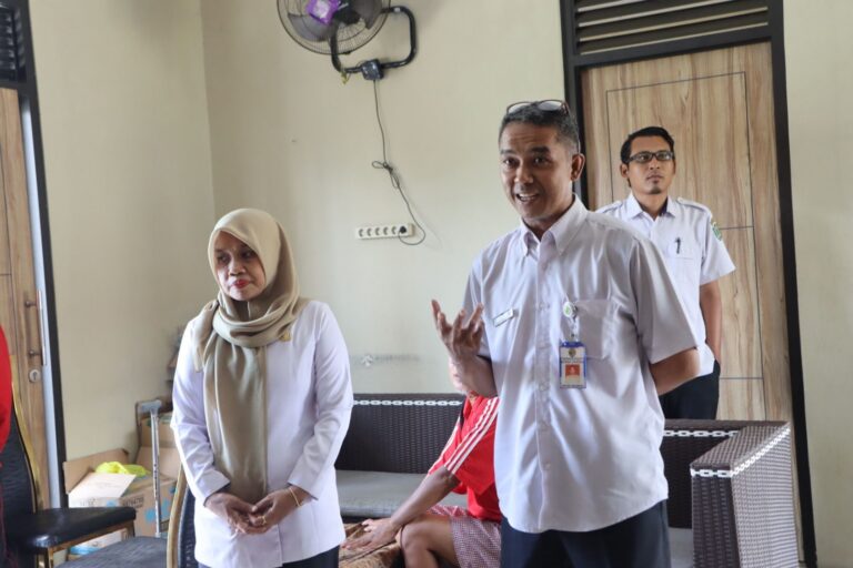 "UPTD Panti Sosial Tresna Werdha Nirwana Puri Kaltim merawat 129 lansia dan memperketat syarat masuk wajib melampirkan SKTM Pemda."
