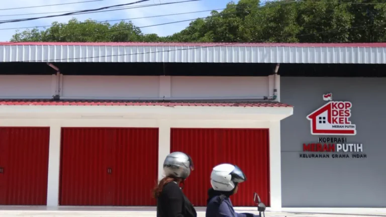 "33 Koperasi Kelurahan Merah Putih di Balikpapan raup omzet Rp1,6 miliar. Pemkot targetkan KKMP jadi pemasok utama kebutuhan bahan dapur MBG."