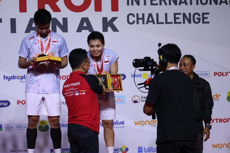"Wali Kota Edi Rusdi Kamtono sebut turnamen internasional bulu tangkis di GOR Terpadu Ayani jadi motivasi atlet muda Pontianak tembus pentas dunia."