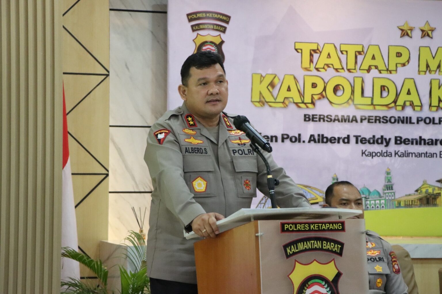 Kapolda Kalbar Minta Personel Polres Ketapang Kedepankan Pelayanan Humanis