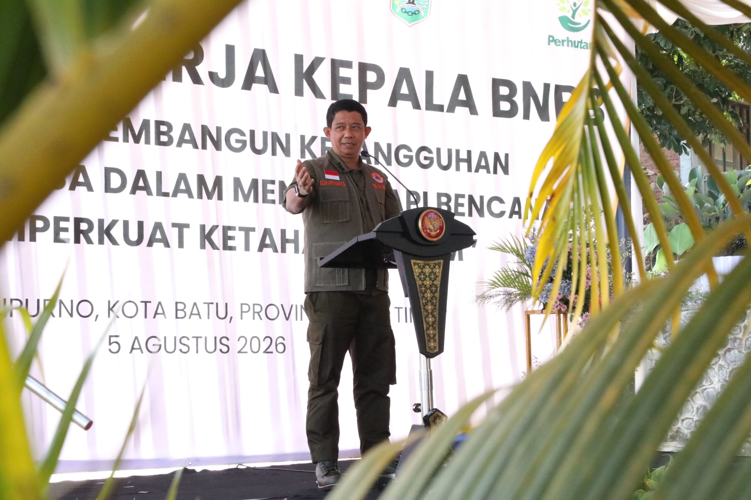 Karhutla Hanguskan 60 Hektare Kawasan Bromo, BNPB Kerahkan Helikopter Pemadam