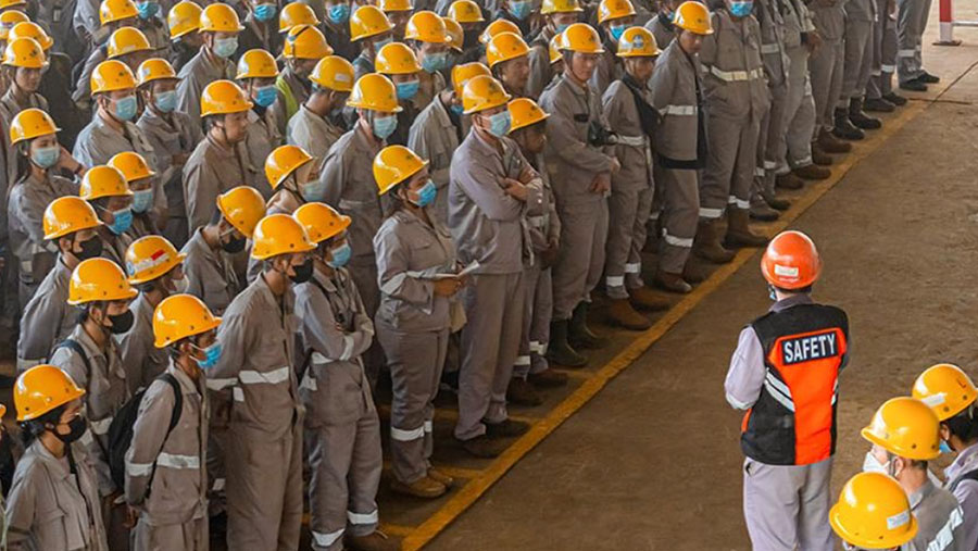 Kesulitan Keuangan, Smelter Nikel PT GNI Bakal PHK 1.900 Pekerja