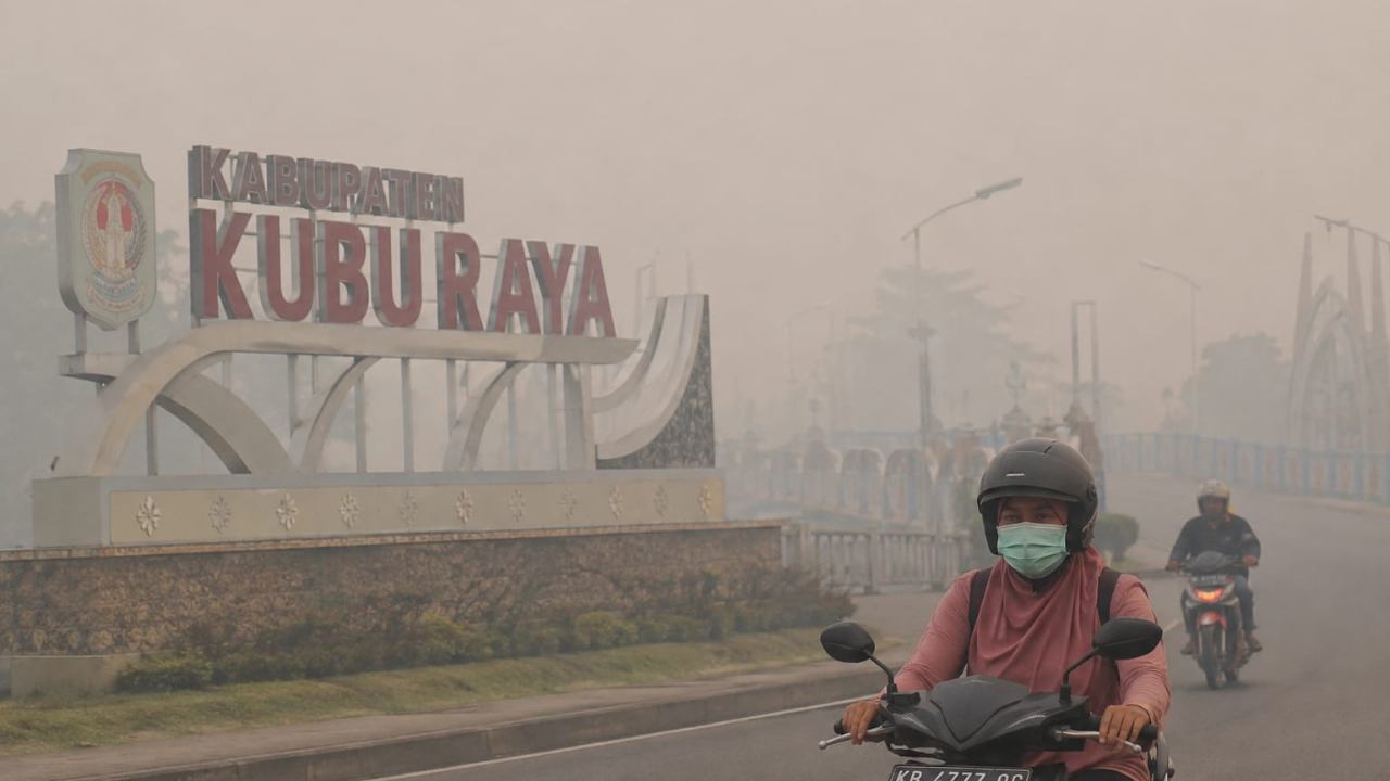 Darurat Kabut Asap Karhutla, Kualitas Udara Kubu Raya Sangat Tidak Sehat
