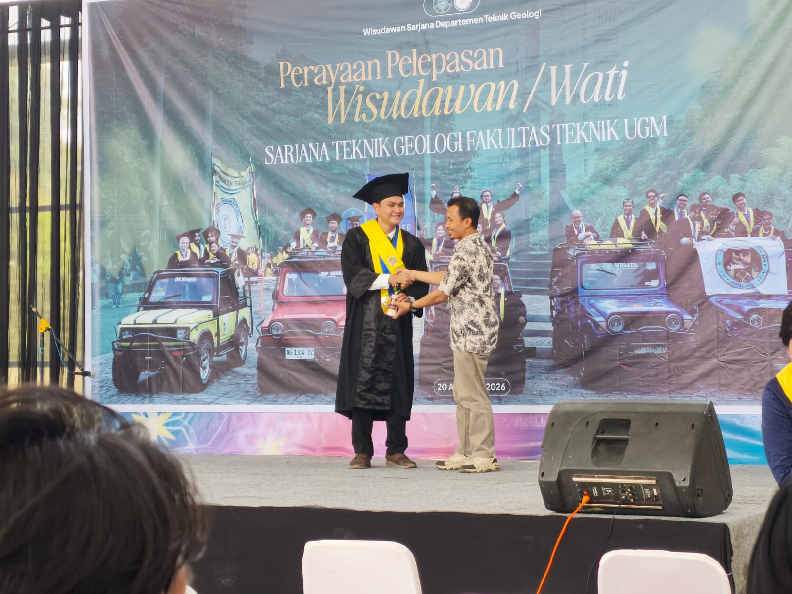 Lulus Bukan Garis Akhir, Sarjana Teknik Geologi UGM Ditantang Berdharma Bakti