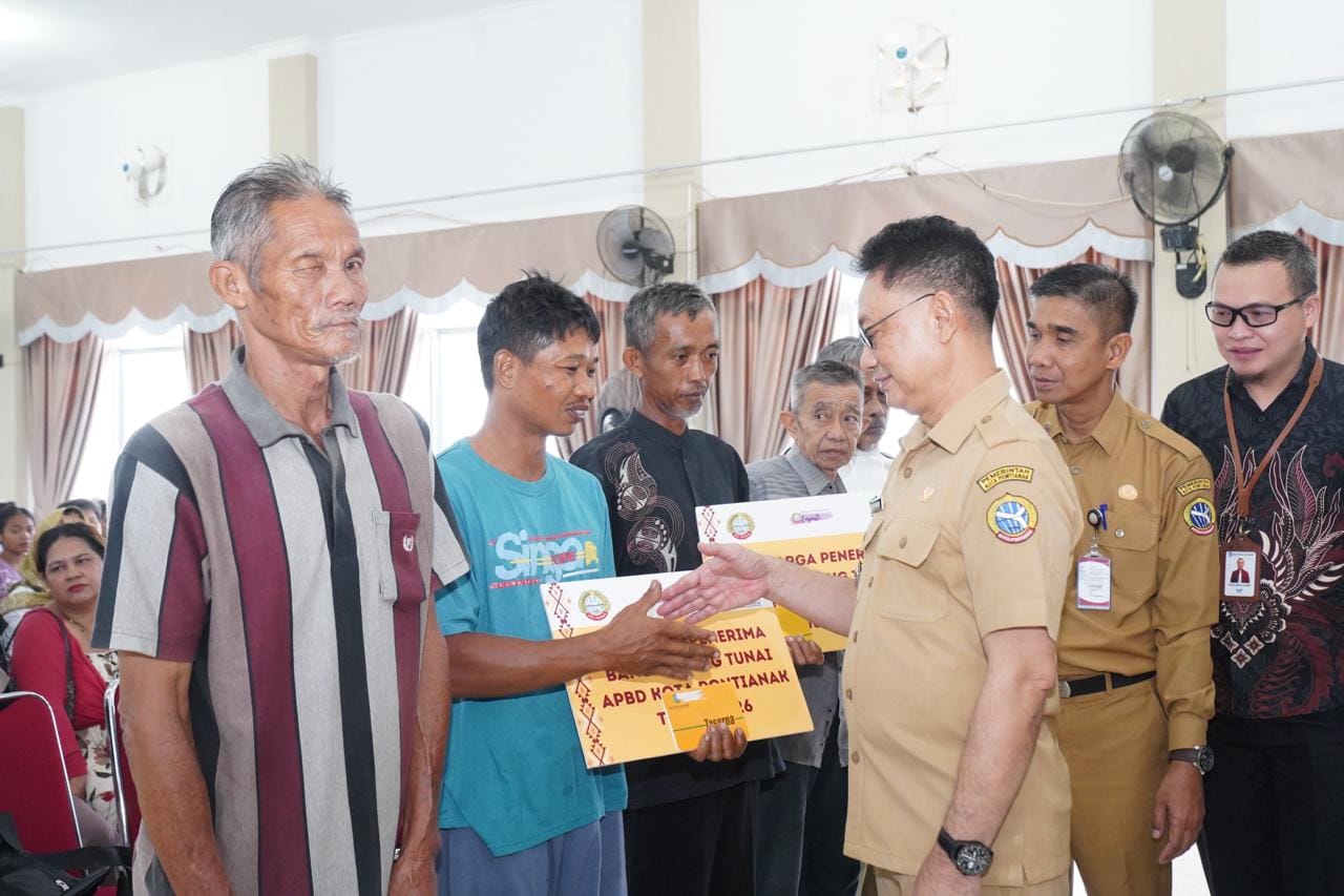 Pemkot Pontianak Salurkan Bantuan Tunai Rp600 Ribu untuk 670 Warga Berpenghasilan Rendah