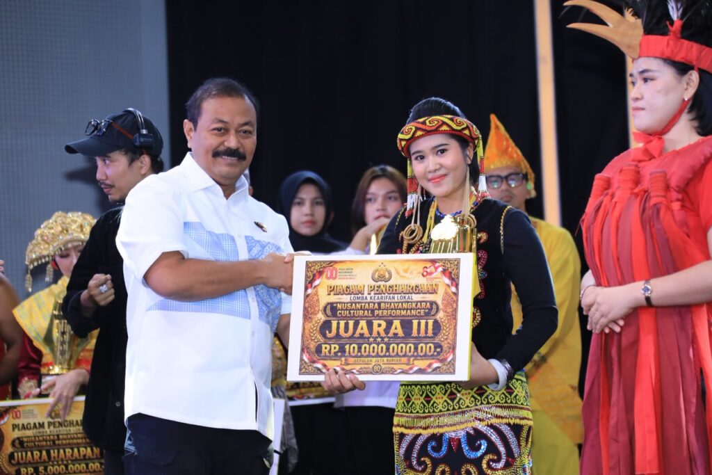 Polda Kalbar dan Komunitas Seni Raih Juara 3 Lomba Kreasi Lagu dan Koreografi Nasional