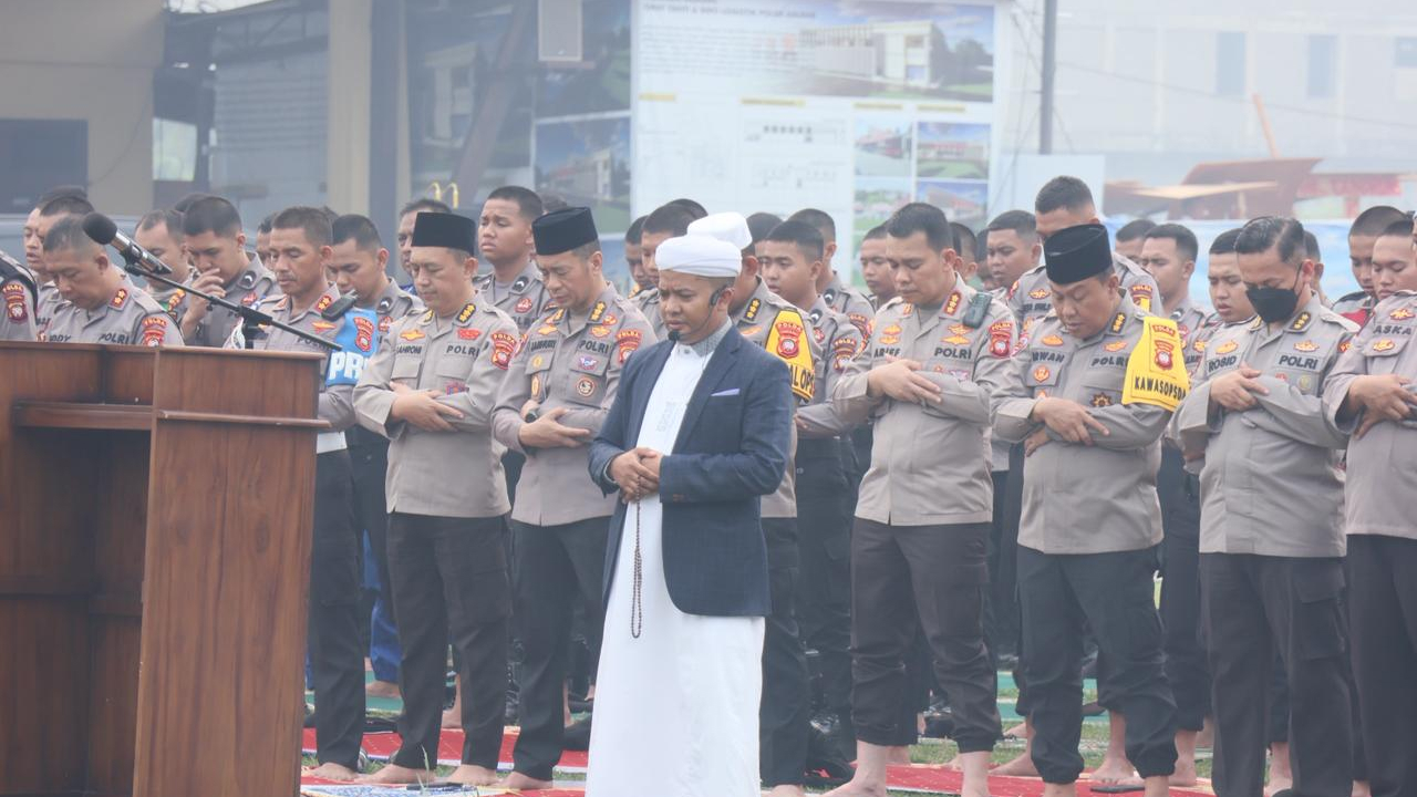 Ikhtiar Atasi Karhutla, Polda Kalbar Gelar Sholat Istisqa Minta Hujan