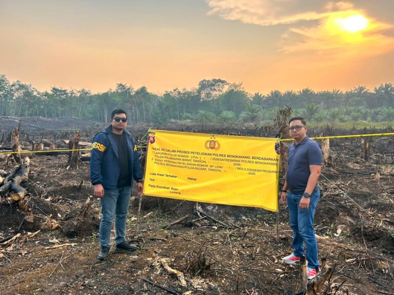 "Polda Kalbar tangani 50 kasus karhutla dan tetapkan 27 terlapor usai ungkap 7 perkara baru di Pontianak, Ketapang, Sanggau, dan Singkawang."