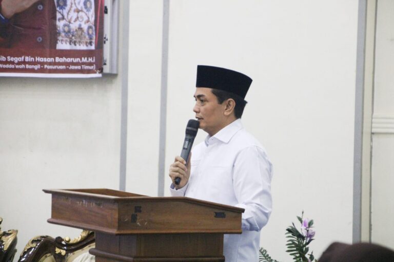 "Wakil Wali Kota Bahasan minta penyuluh agama kikis ego sektoral serta perkuat toleransi dan kerukunan lintas agama di Kota Pontianak."