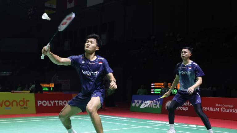 Pasangan ganda putra Muhammad Rian Ardianto dan Daniel Edgar Marvino saat bertanding di POLYTRON Pontianak International Challenge 2026. (Dok. HO/Nusantara Post)