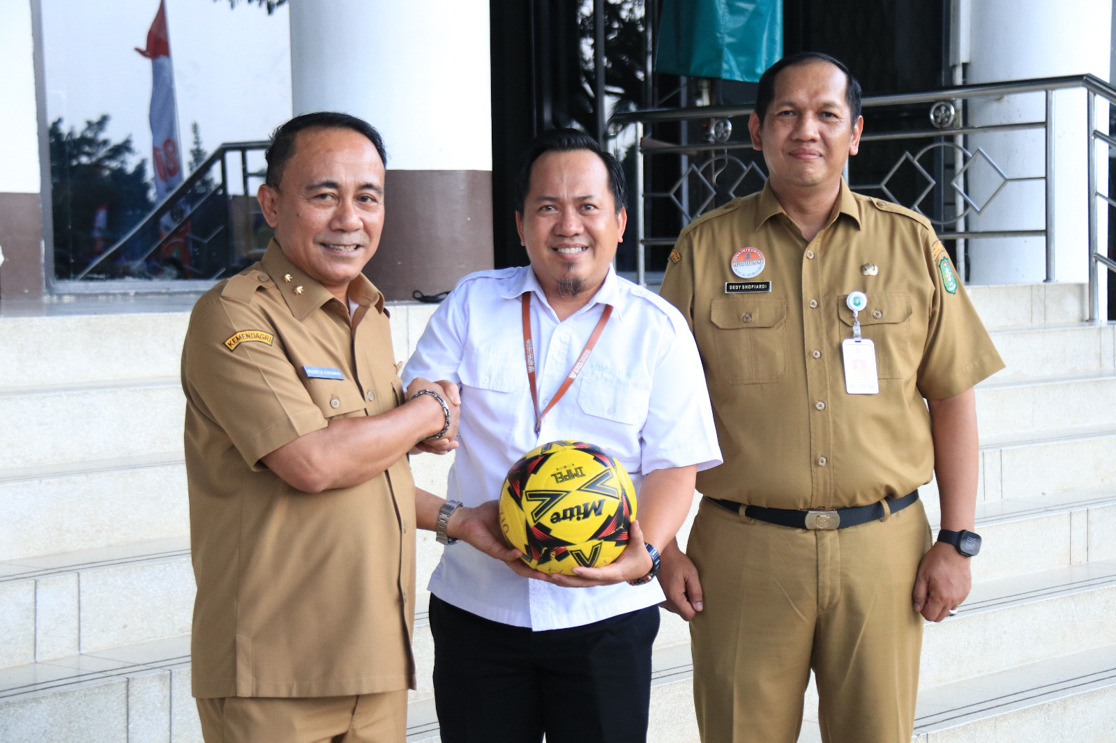 Wagub Kalbar Lepas Kontingen SSB Kapuas Khatulistiwa ke Liga TopSkor Nasional