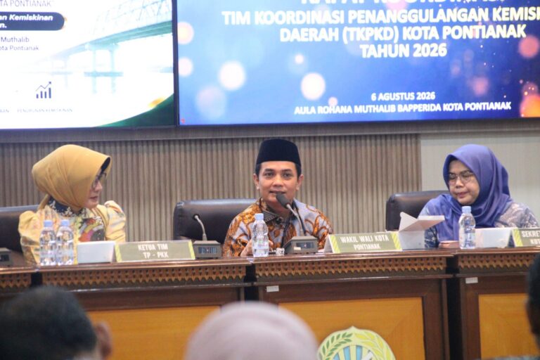 "Pemkot Pontianak jalankan tiga strategi utama penanggulangan kemiskinan lewat pengurangan beban warga, peningkatan pendapatan, dan pembenahan permukiman."