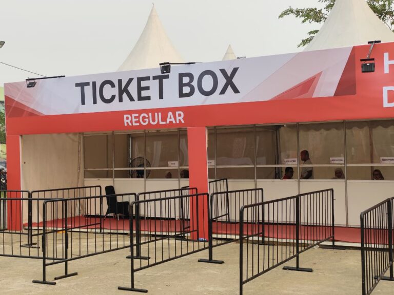 "Sebanyak 2.500 tiket semifinal Pontianak International Challenge 2026 sold out, Ketua Panitia Yuni Kartika takjub lihat antusiasme warga Kalbar."