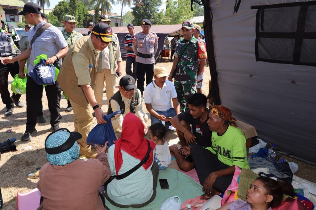 Tinjau Lokasi Bencana di Manggarai, BNPB Pastikan Pasokan Logistik Gempa Flores