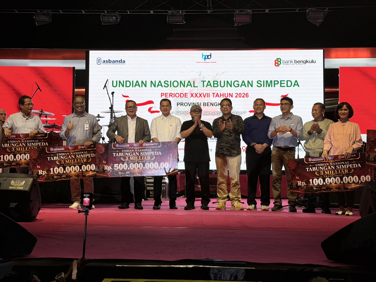 Nasabah Bank Kalbar Raih Hadiah Utama Rp500 Juta Undian Nasional Simpeda di Bengkulu